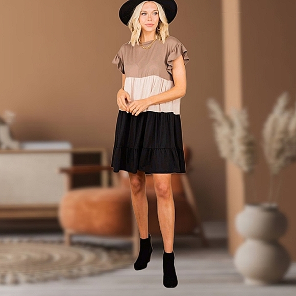 COLOR BLOCK RUFFLE HEM MINI DRESS - Picture 6 of 7